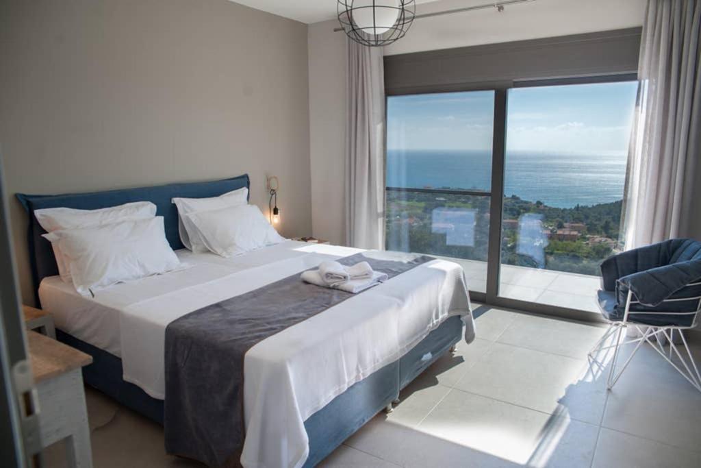 New Villa Blue With Private Pool At Trapezaki Livathos  Exterior photo